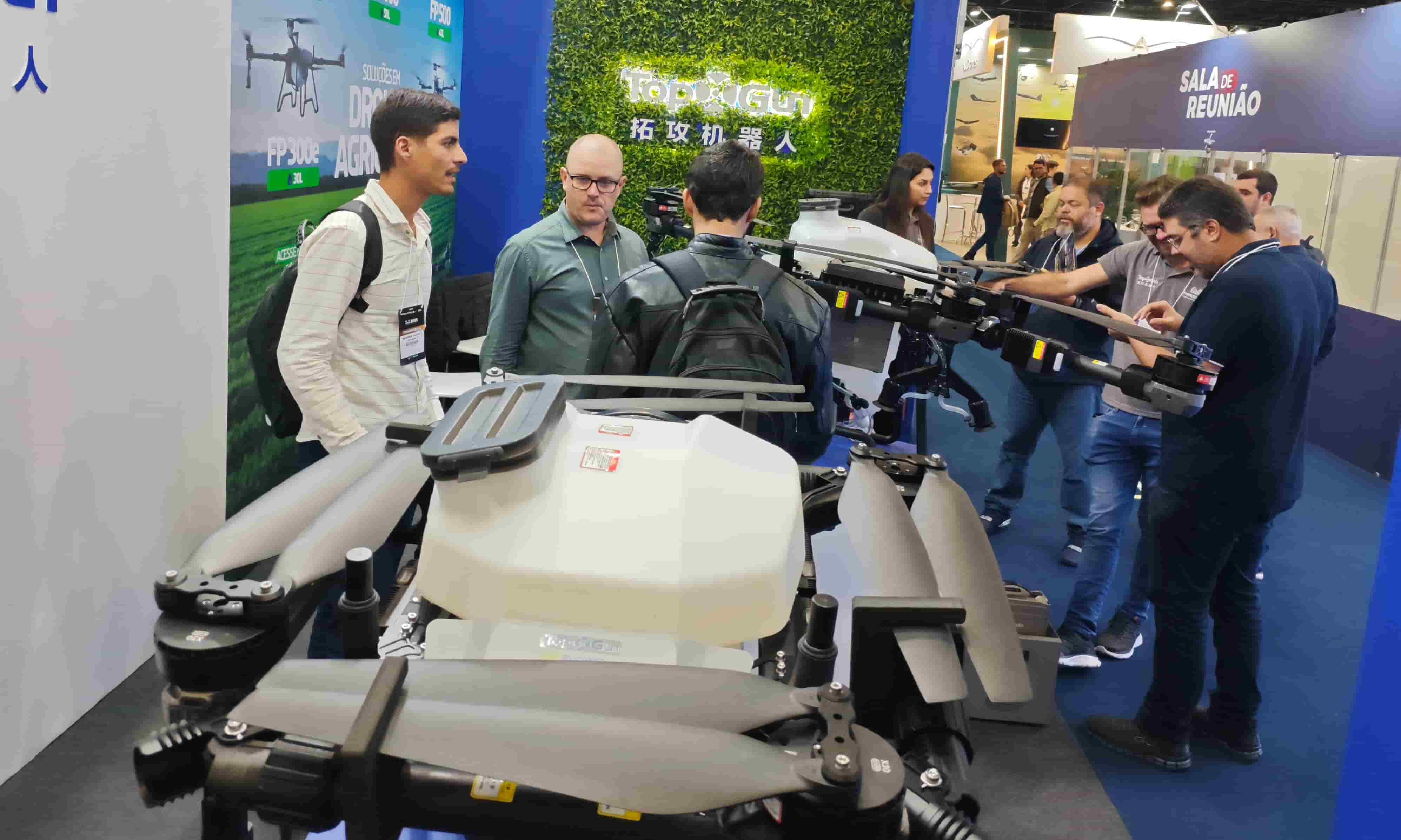 TopXGun'ın Drone'u Brezilya'daki DroneShow 2025'te